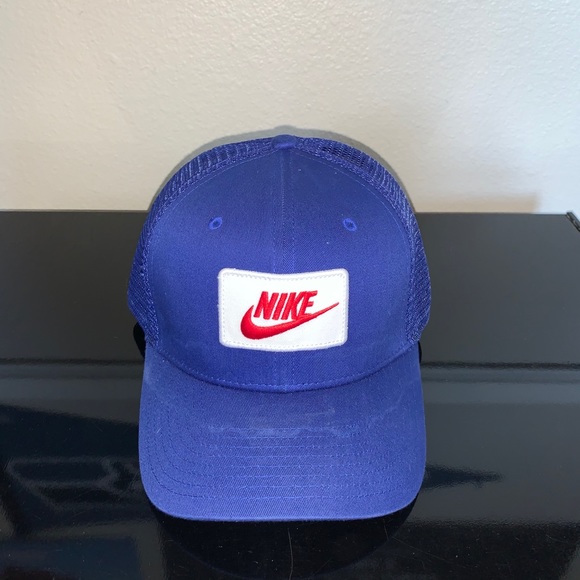 Nike Trucker Snapback Hat